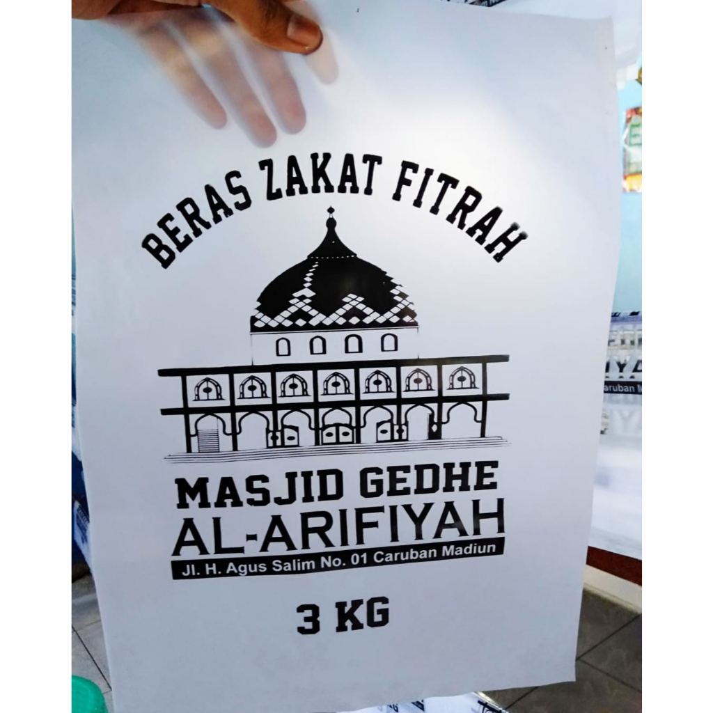 

PLASTIK ZAKAT 3 KG SABLON | MIN.ORDER 100PCS