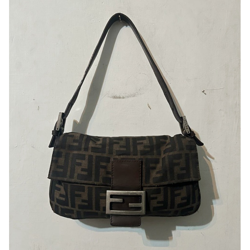 Tas Shoulder Fendi Zucca Baguette - Original Authentic