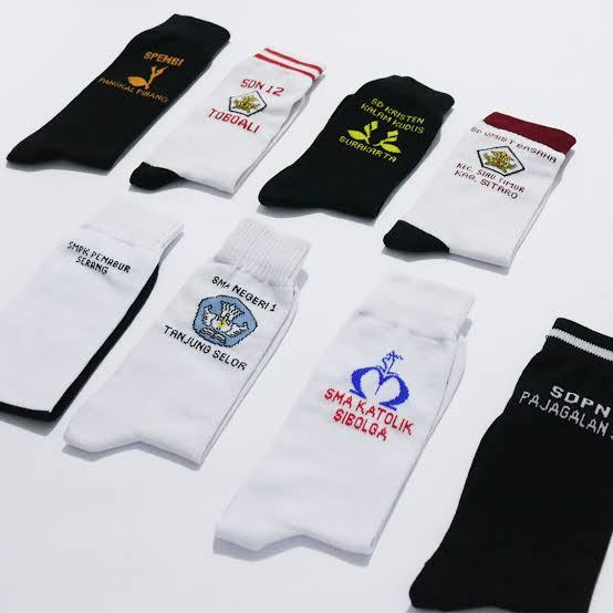 Kaos kaki sekolah CUSTOM