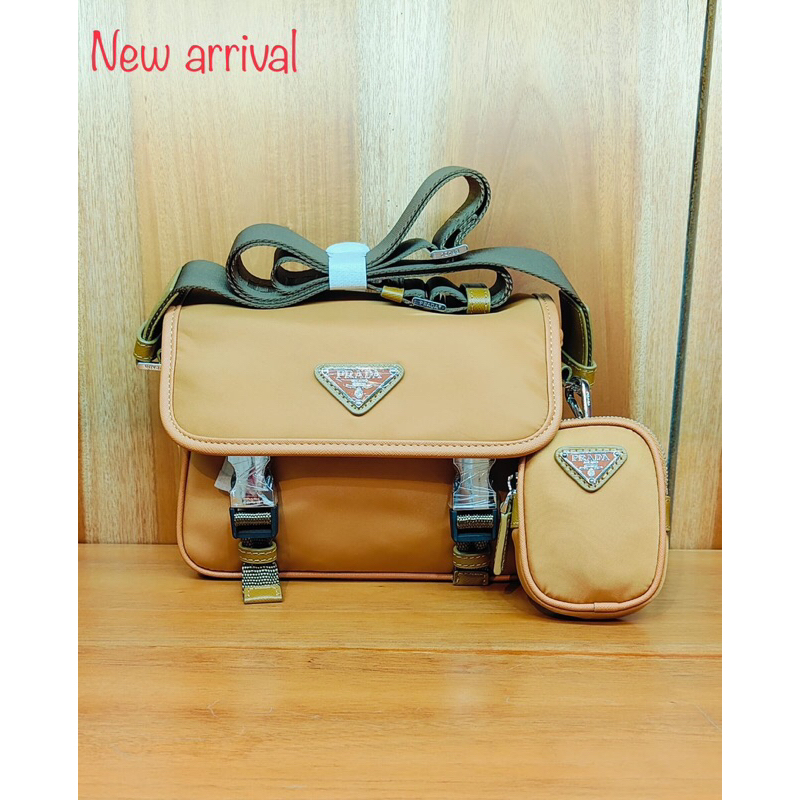 Tas Selempang Prada Kulit Pria