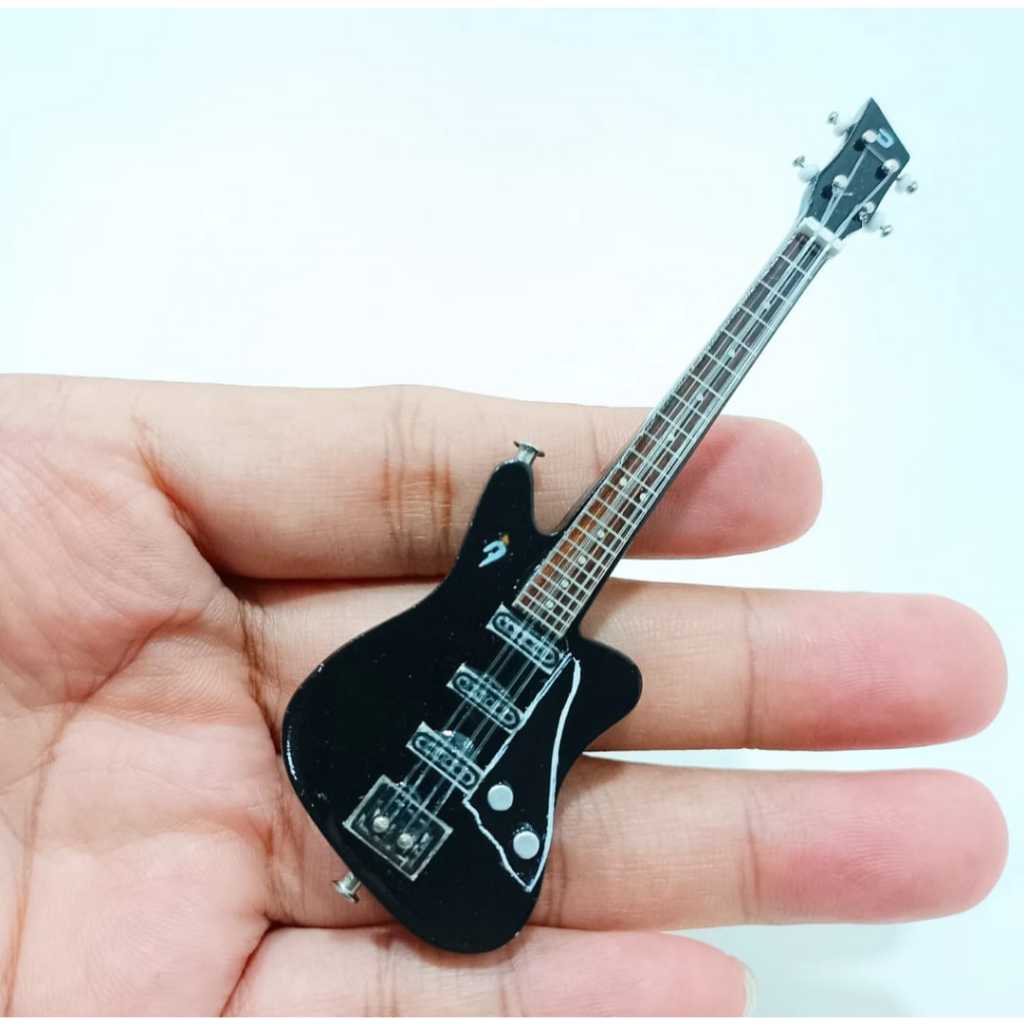 Miniatur Bass Duesenberg Triton Bass Hitam Day6 " YoungK's"