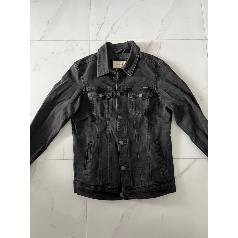 preloved pull & bear black washed denim jacket