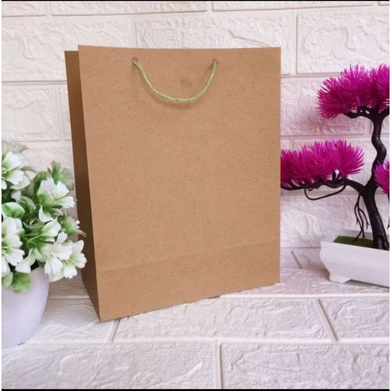 

SM_ PAPERBAG COKLAT/ PAPERBAG POLOS/ PAPERBAG SEDANG PAPER BAG