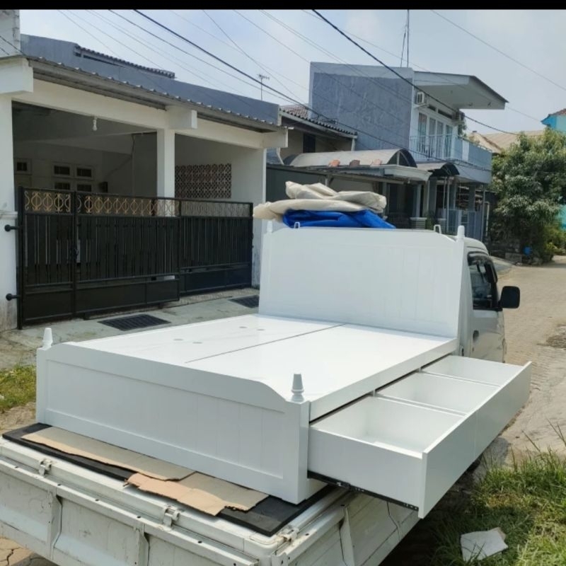 Divan kayu / Ranjang tempat tidur kayu / Divan kayu laci