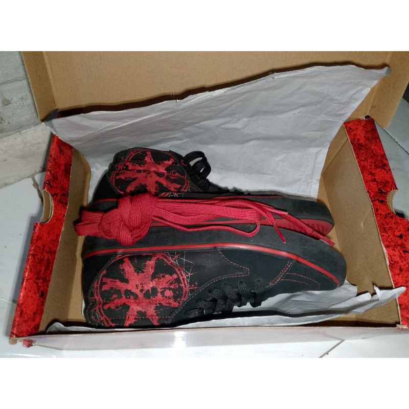 sepatu burgerkill x saint barkley