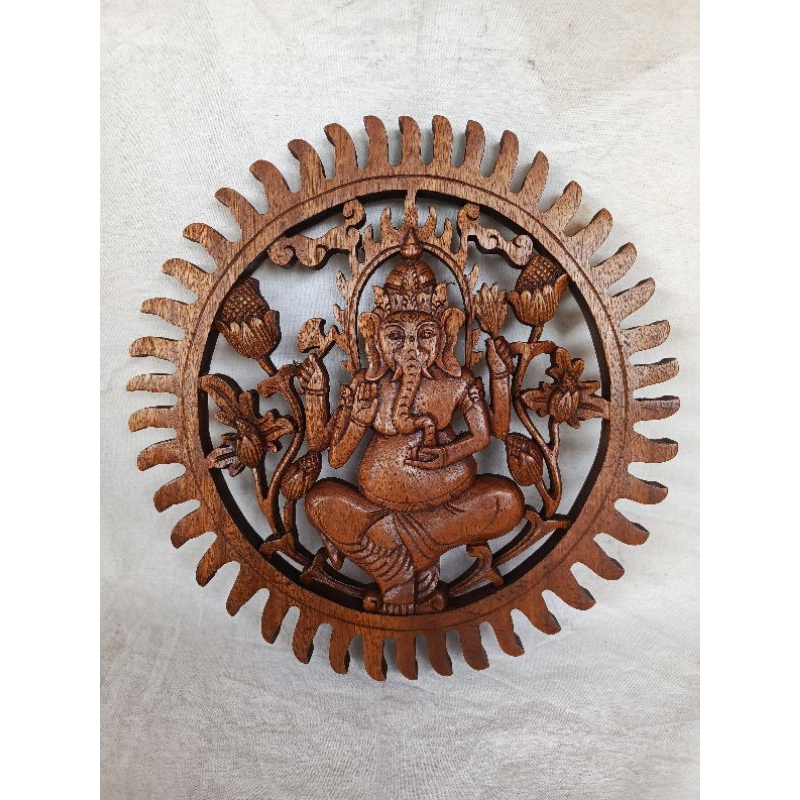 Hiasan dinding kayu ukiran Bali motif ganesa frame bulat matahari diameter 40cm Wall decor