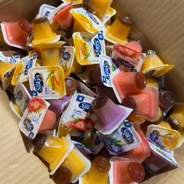 

Silkys puding jelly 2 lapis 1 karton kemasan 5kg