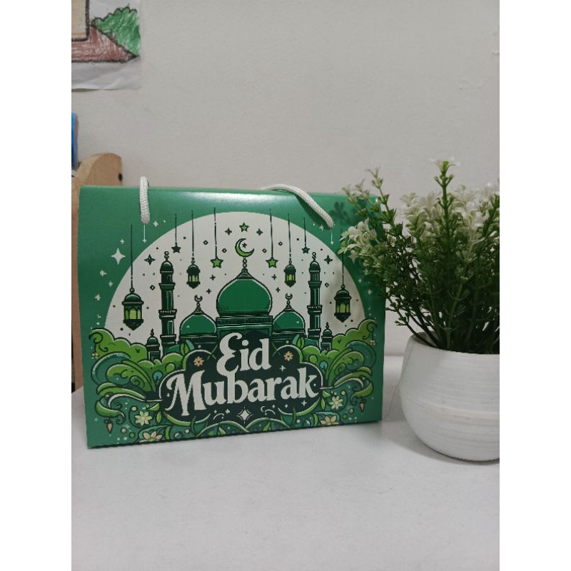 

1 paket hampers cookies dan sumpia