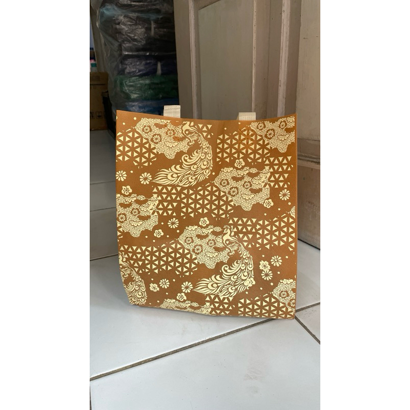 

goodie bag spunbond motif alas 22×22 syukuran hantaran