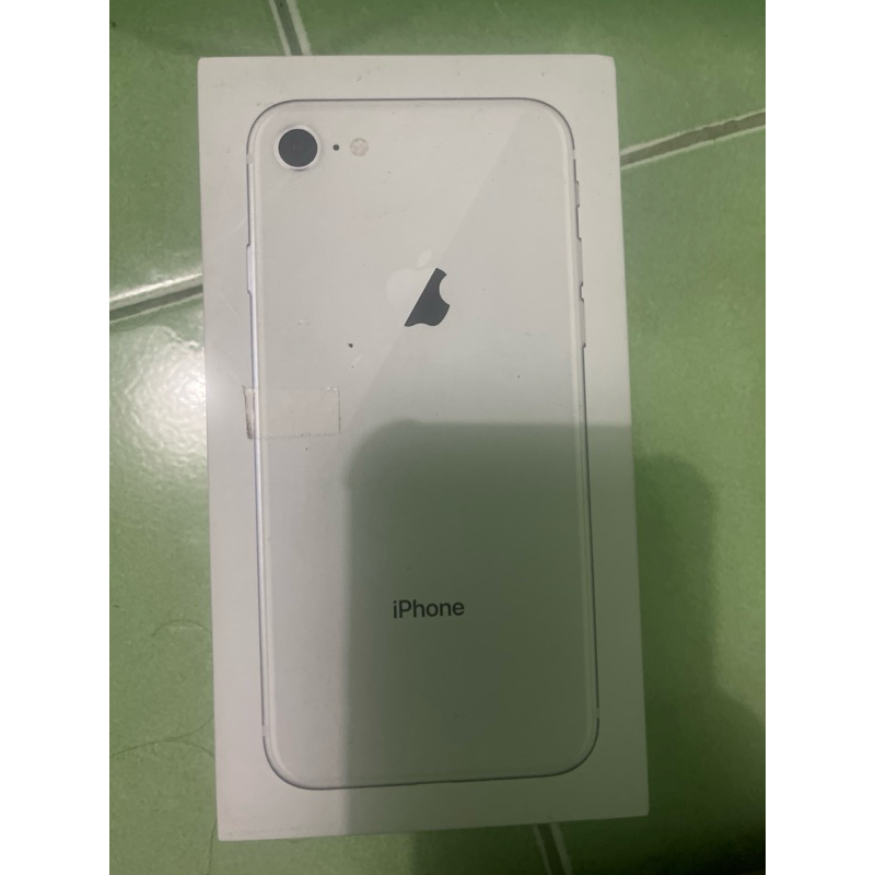 

Kardus Bekas iphone 8 silver 64gb