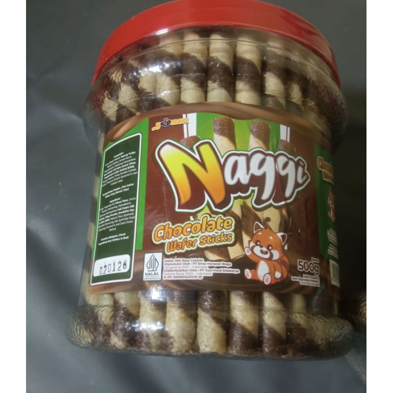 

naggi astor / astor naggi harga per dus / astor coklat / cemilan / 1 dus isi 6 toples