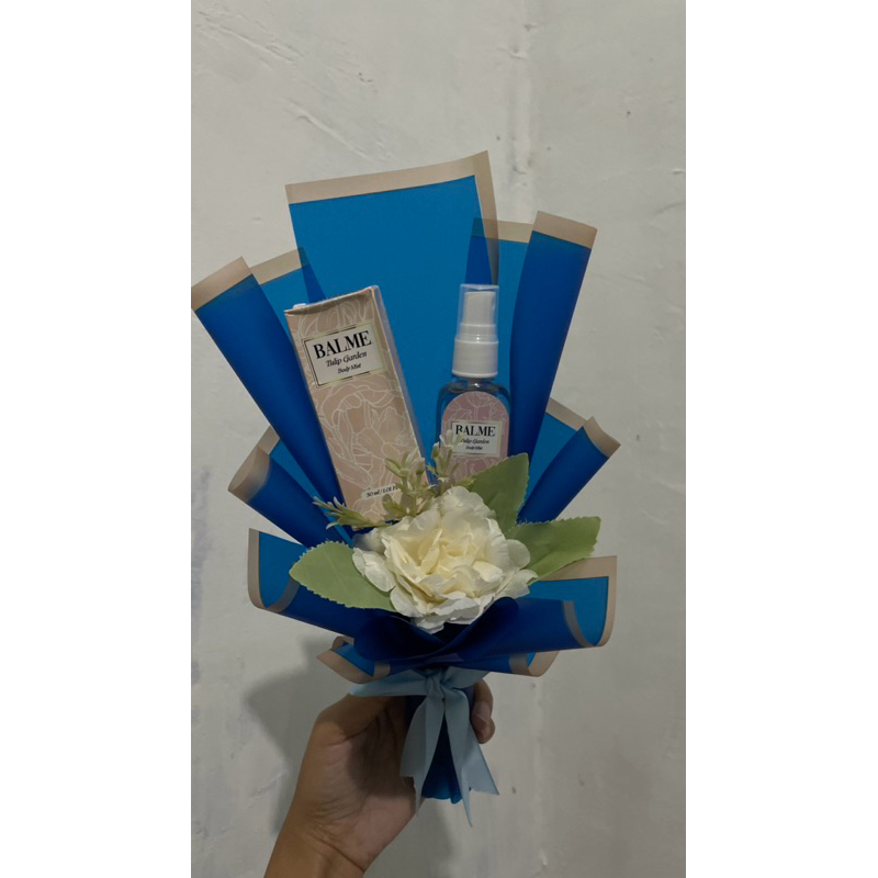 

buket bunga, buket uang, buket snack dan buket kue jajan