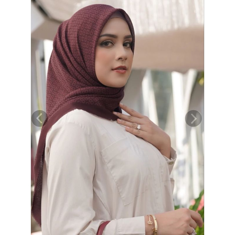 BUTTONSCARVES TAPIS SQUARE SPICED APPLE