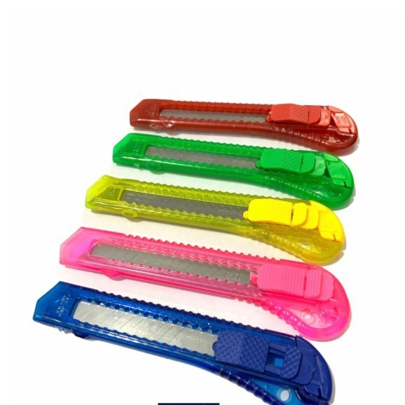 

(12 pcs) CUTTER BESAR / KECIL KATER MURAH BENING / Pemotong Kertas / Pisau Cutter Plastik