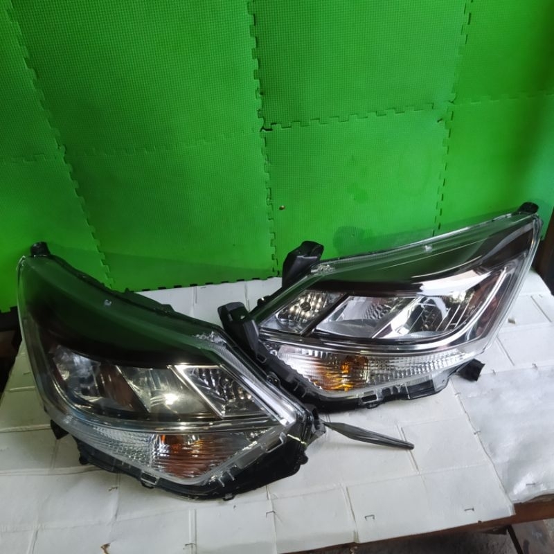 Headlamp lampu depan Calya Sigra facelift 2022 2023 ORIGINAL