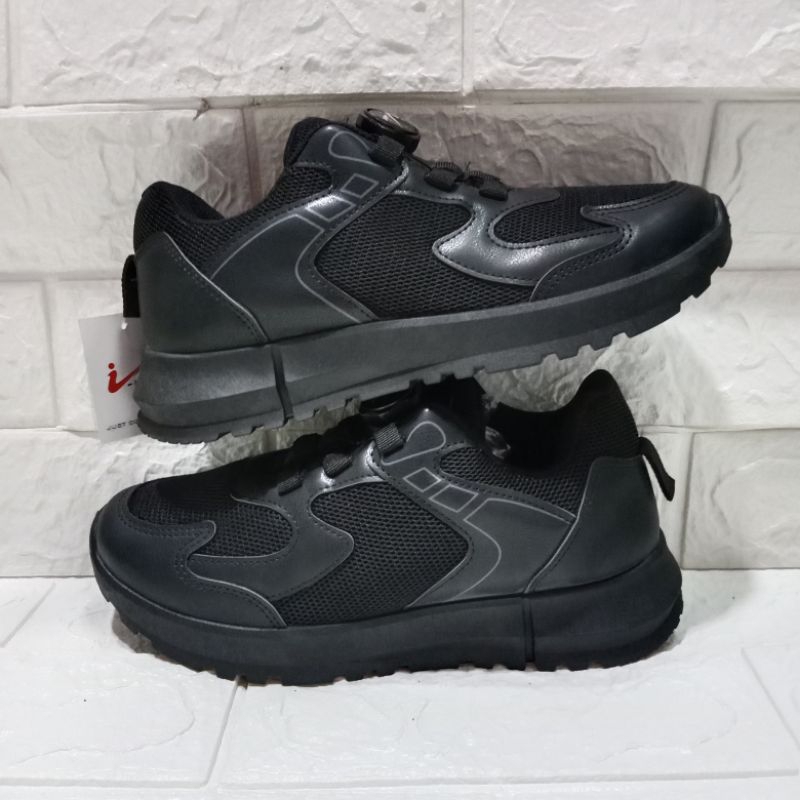 [Tw] Sepatu Sekolah I-WAY Anak Laki - laki Tali Putar Full Black SD SMP Size 36-40
