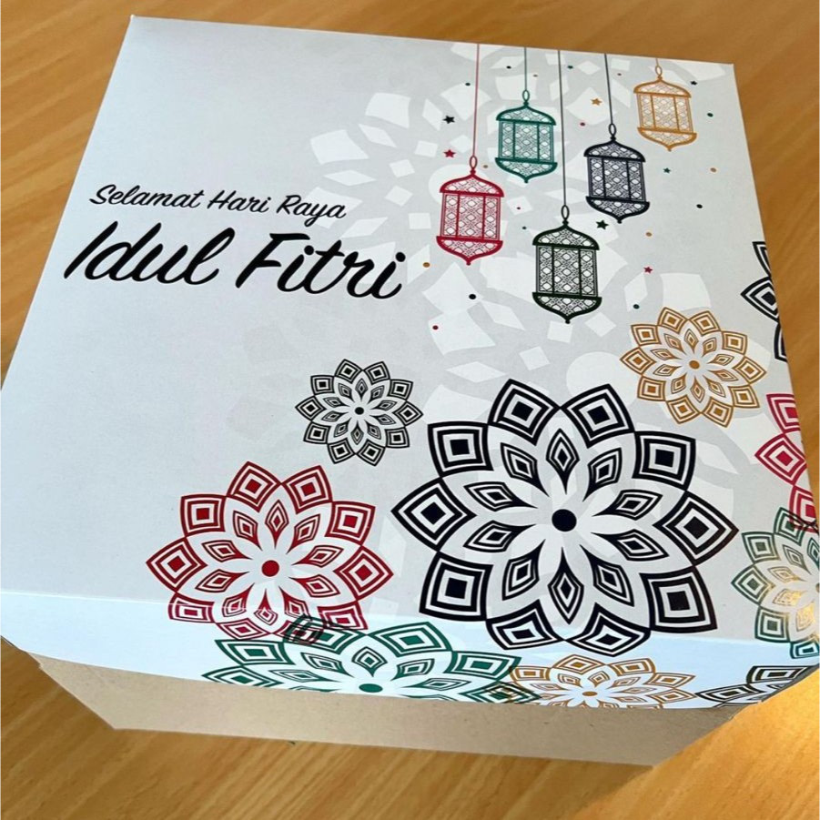 

(10 Pcs) Box Kue Edisi Hari Raya Idul Fitri Warna Abu Abu Bahan Tebal Ukuran 25x25x10