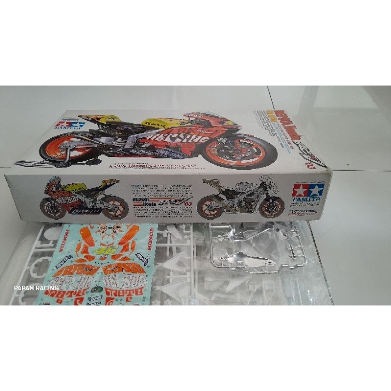 tamiya diecast honda rc211 tahun 2003 vr46