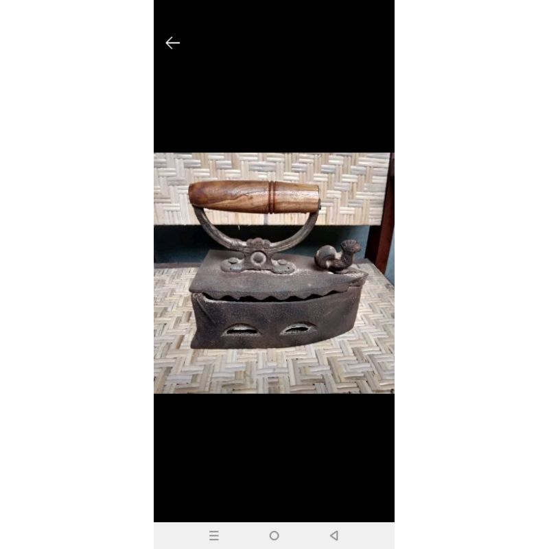 set seterika arang dan ceret blirik