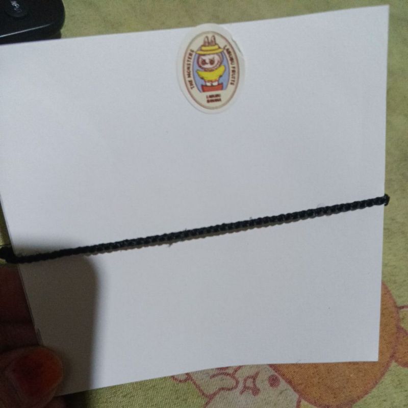 gelang tangan tipis warna hitam Naomi,bahan nyaman benang premium