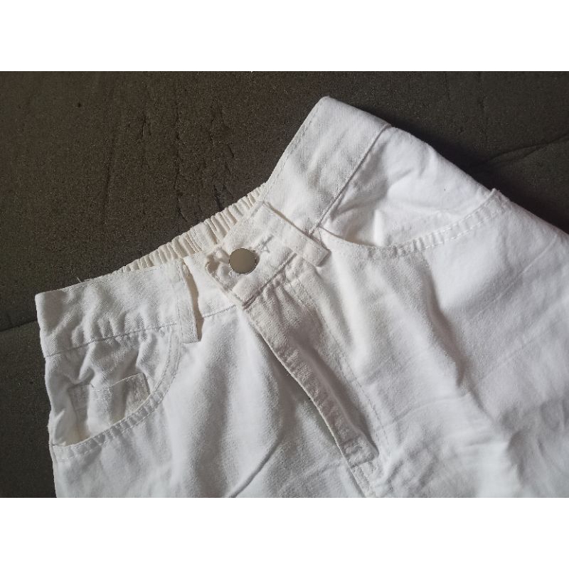 [Preloved] Rok Putih Panjang Highwaist Belah Belakang