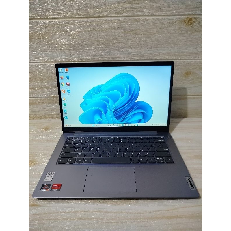 AMD Ryzen 3 7320, Ram 8 GB VGA 2gb