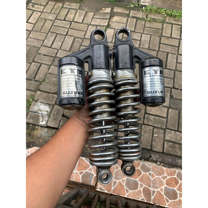 SHOCK KYB GSX 400 UK 32