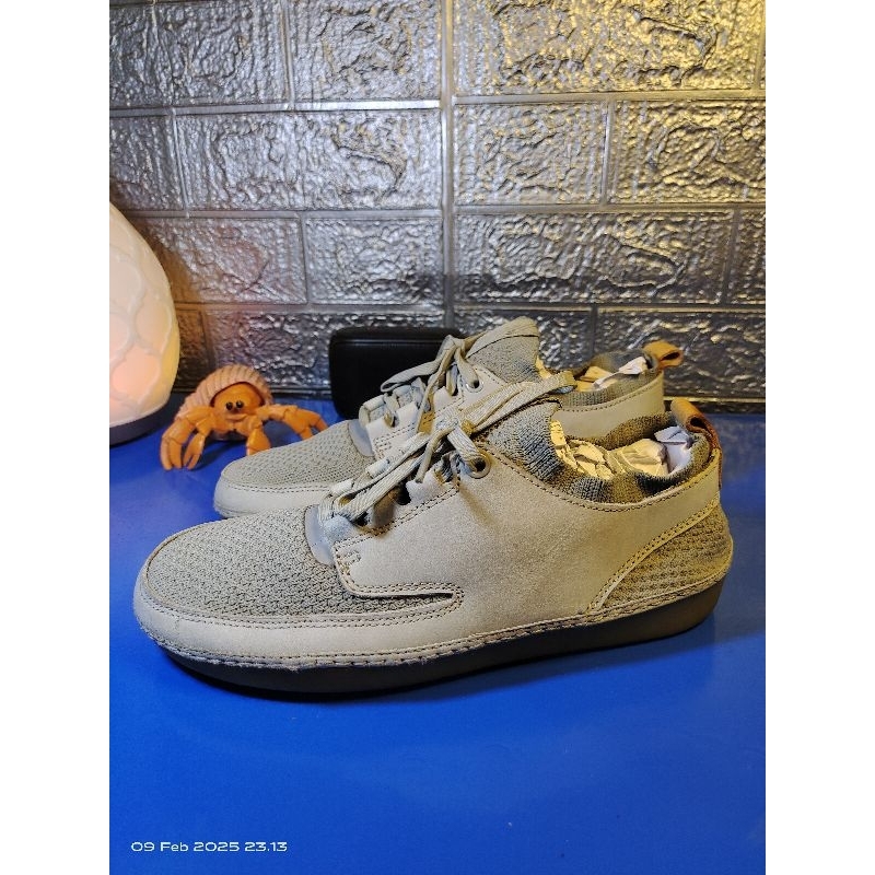 sepatu pria clarks 41