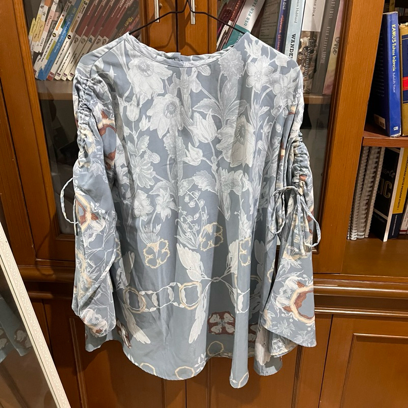 Preloved Ria miranda XL