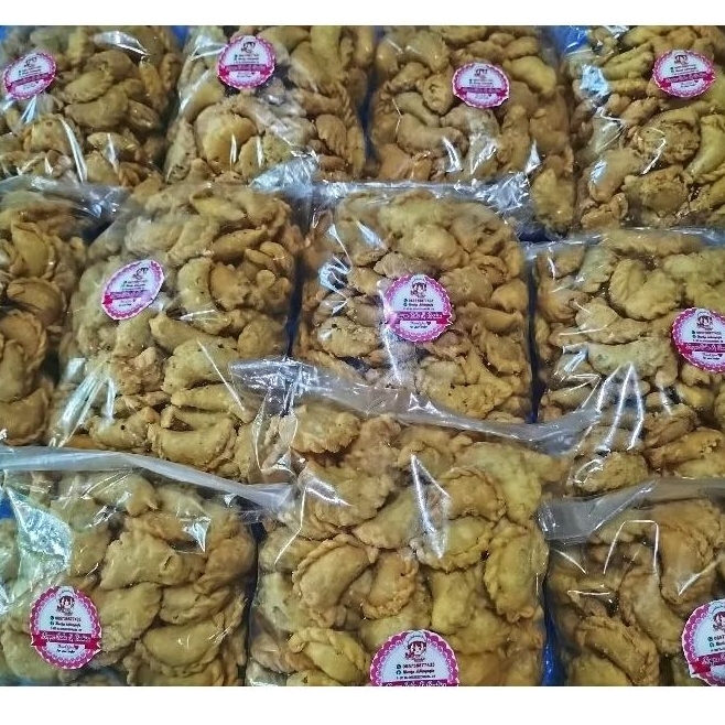 

Pastel kering mini isi abon,1/2kg