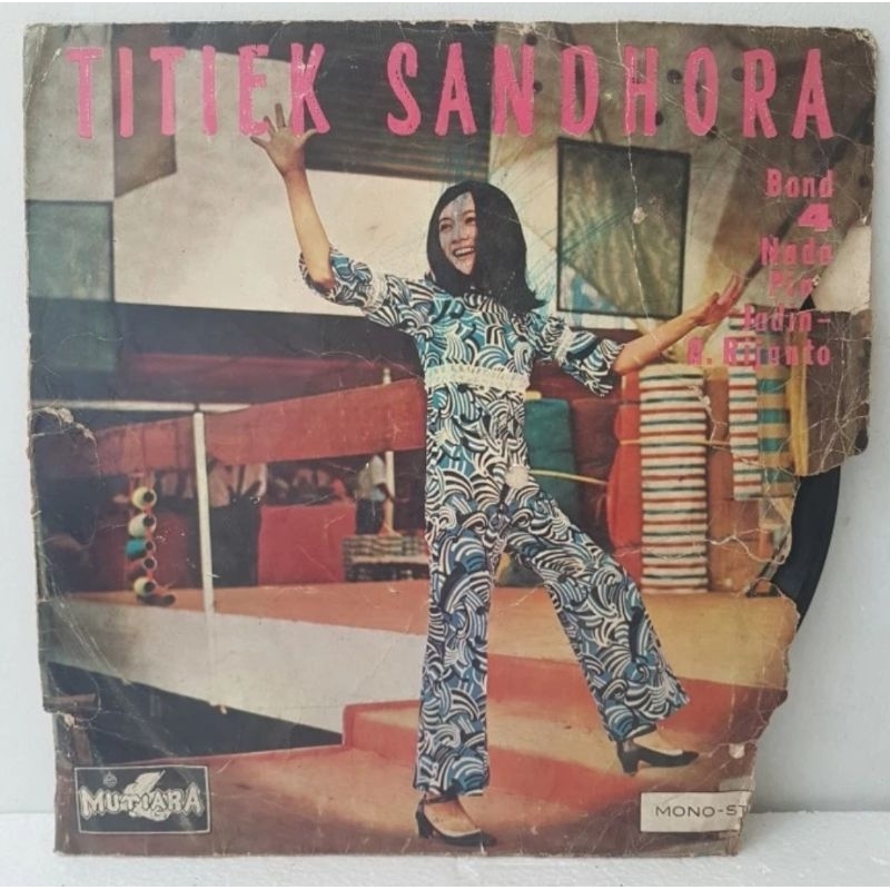 Vinyl Piringan Hitam 12 inch Titiek Sandhora - Walang Kekek dll