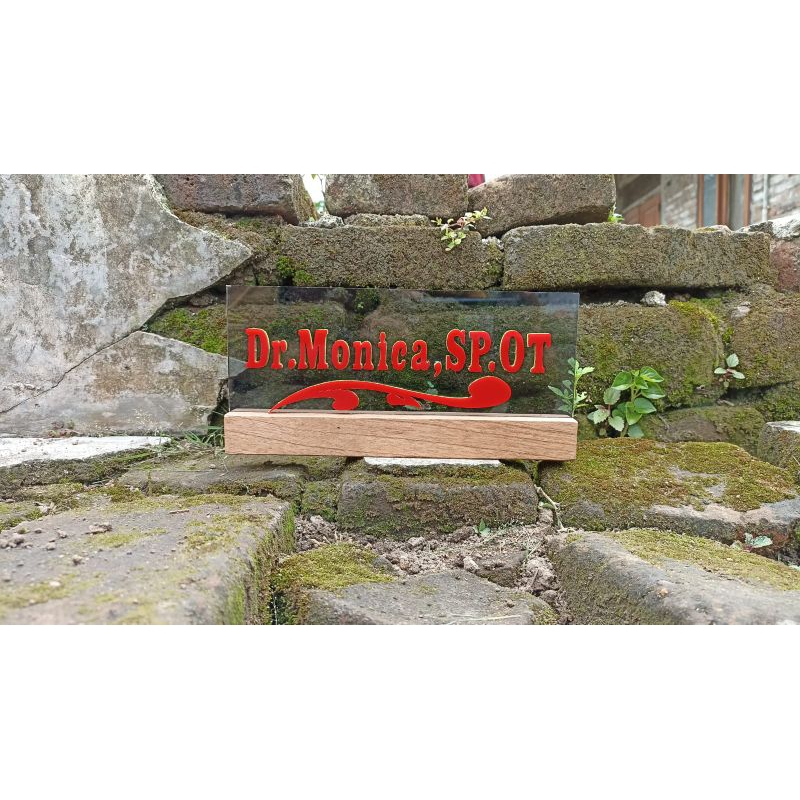 

PAPAN NAMA AKRILIK/AKRILIK CUSTOM NAMA