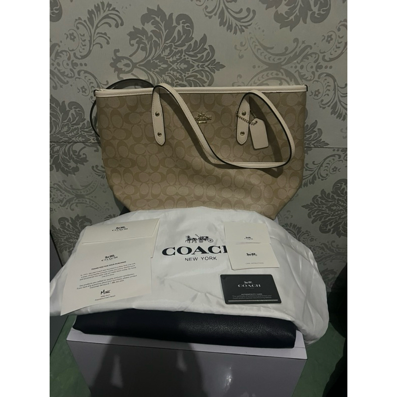 Preloved Tas Coach Totebag Signature
