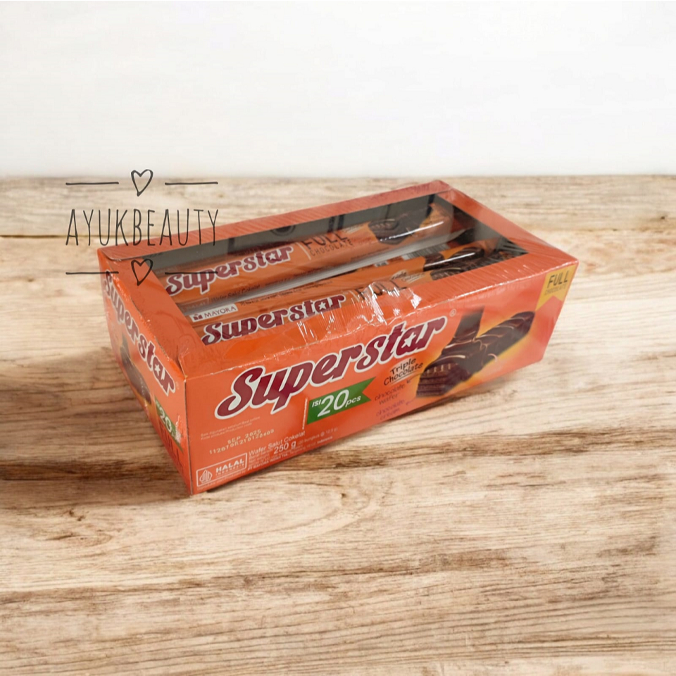 

WAFER SUPERSTAR 250g Triple Chocolate Box isi 20 Pcs