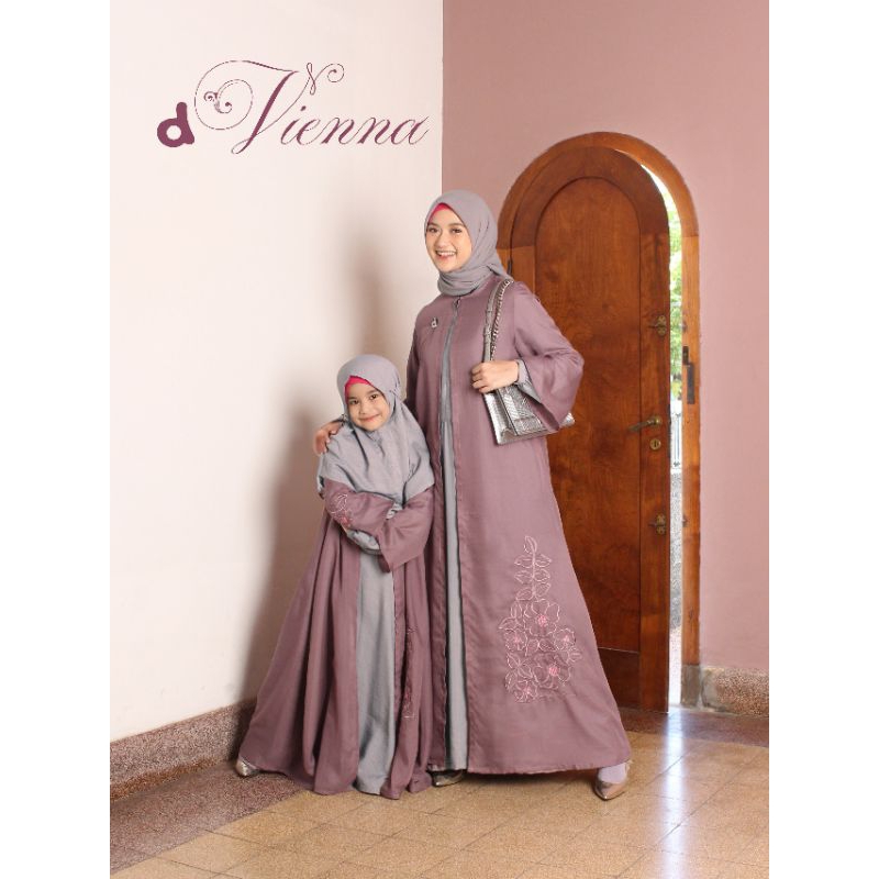 ❤️ Dannis Online Surabaya ❤️ D Vienna Sarimbit Dannis Terbaru Mom And Girl Bordir Abaya Dannis Pakai
