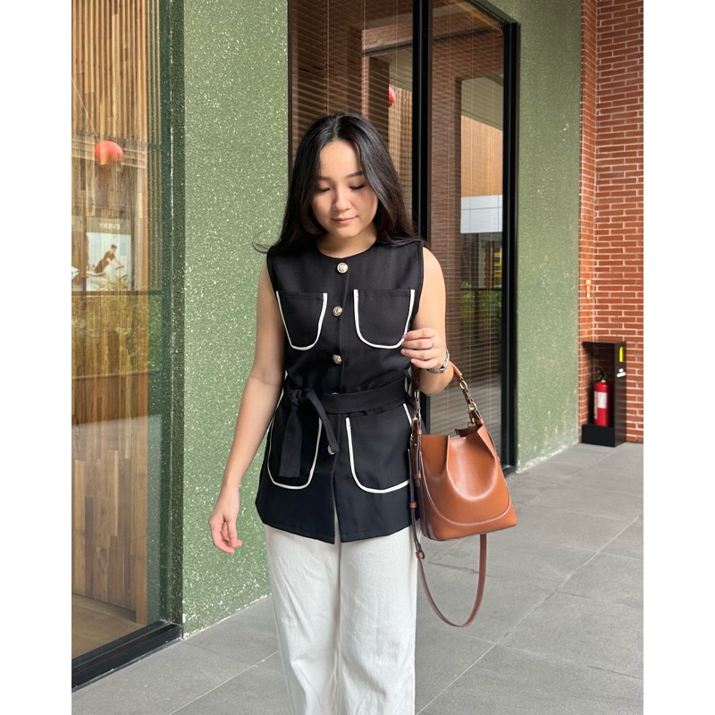 Wearabouts - Ganni Pockets Top