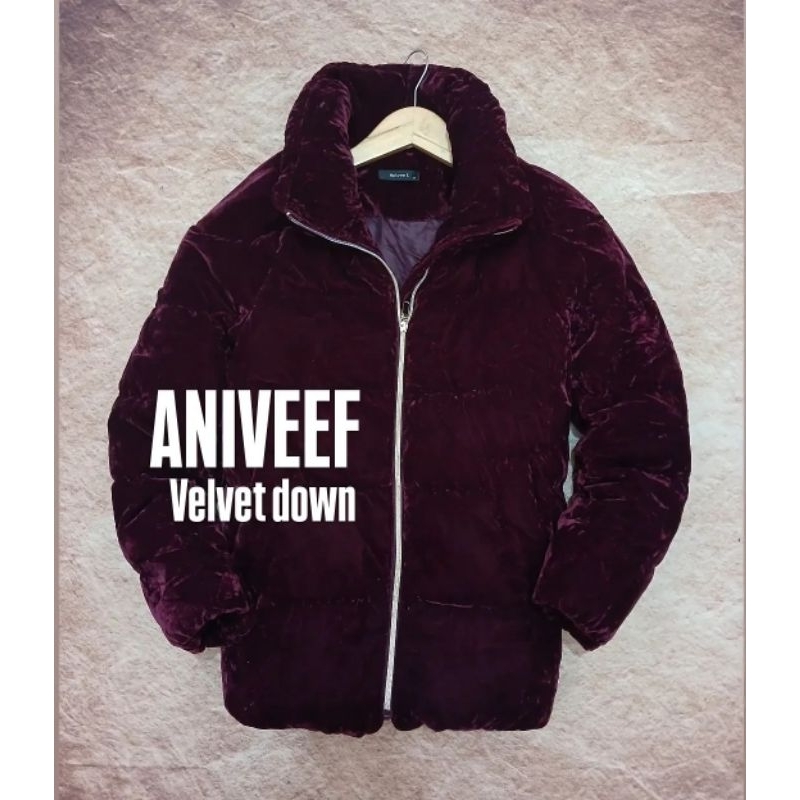 jaket down ANIVEEF bahan velvet burgundy keren bekas/second/preloved