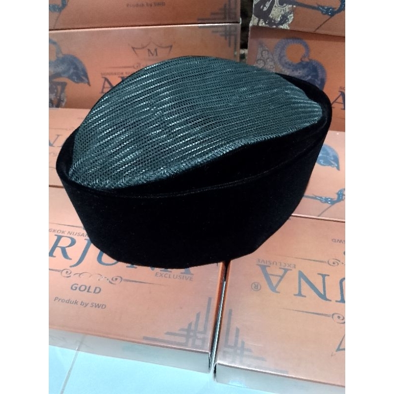 SONGKOK PECI Bludru Hitam Model Susun Full Ac