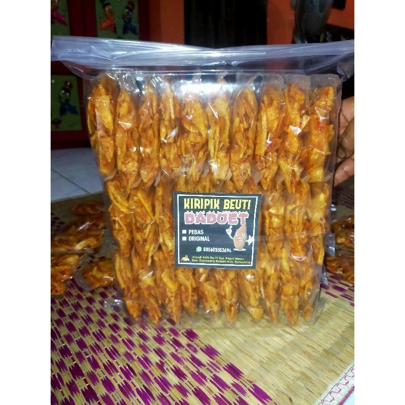 

keripik singkong balado renyah 1PAK isi 30bks