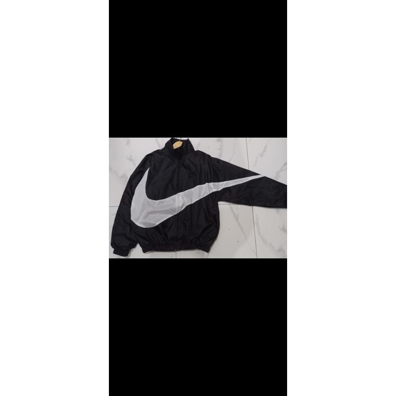 Jaket Nike Big Logo
