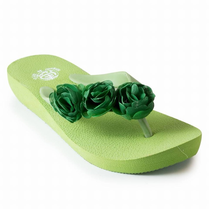 sandal megumi aster