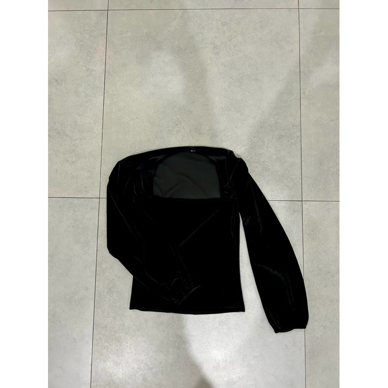 Black Velvet Longsleeve top [PRE-LOVED]