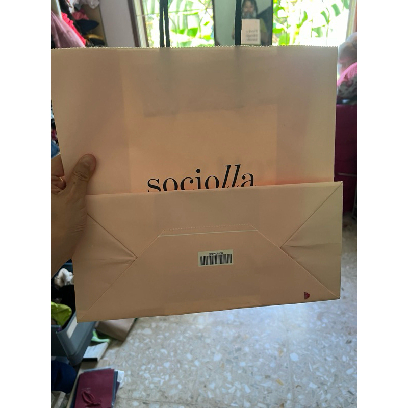 

Paper bag Sociolla