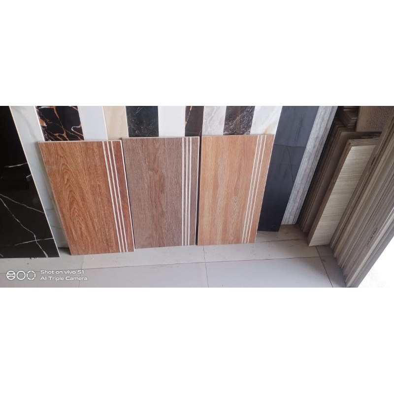 granit tangga motif kayu 30x60 20x60 custom bodres
