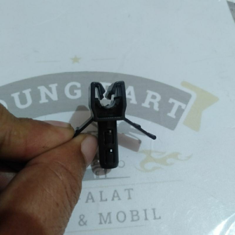 Plastik Clip Klem Kawat Pipa Selang rem dll Mobil Universal Ori