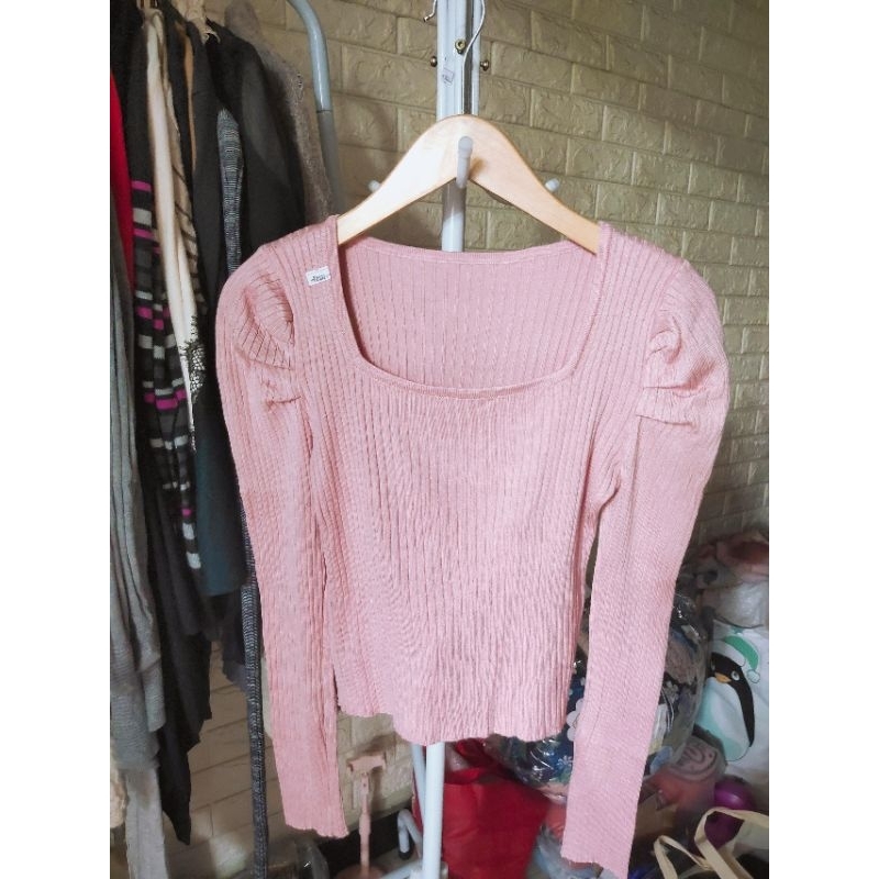 crop rajut pink lengan balon