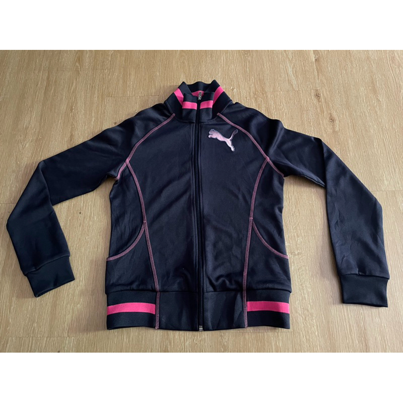 Preloved tracktop P***