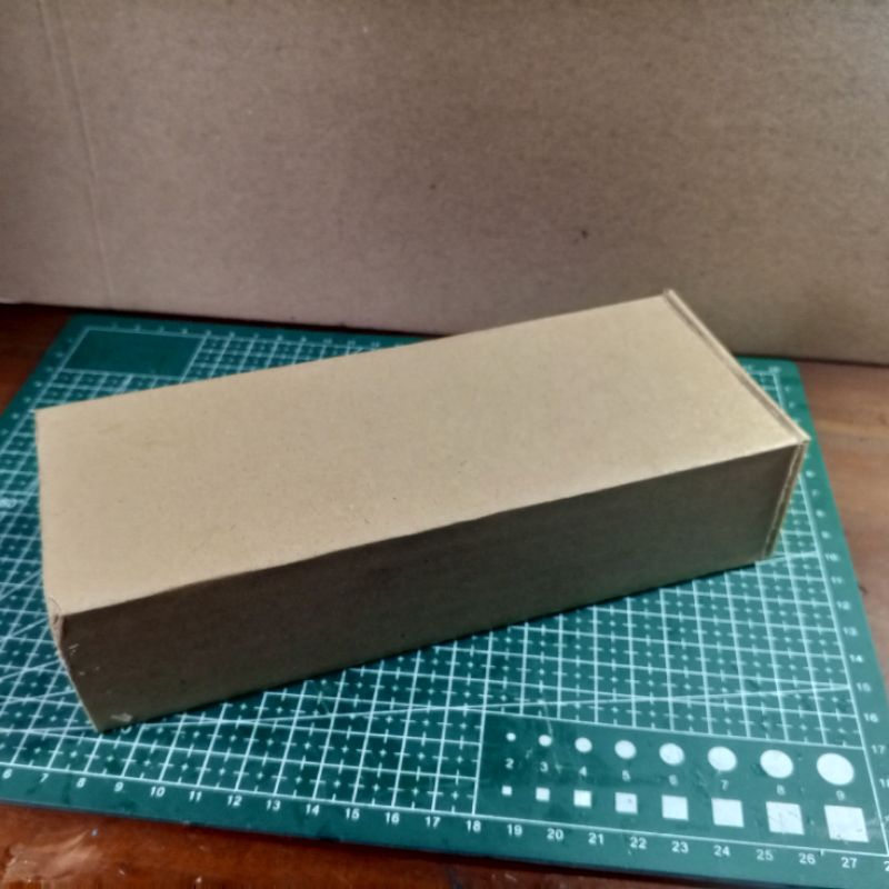 

Kerajinan dari kardus, tempat Pensil dari kardus. No. 007