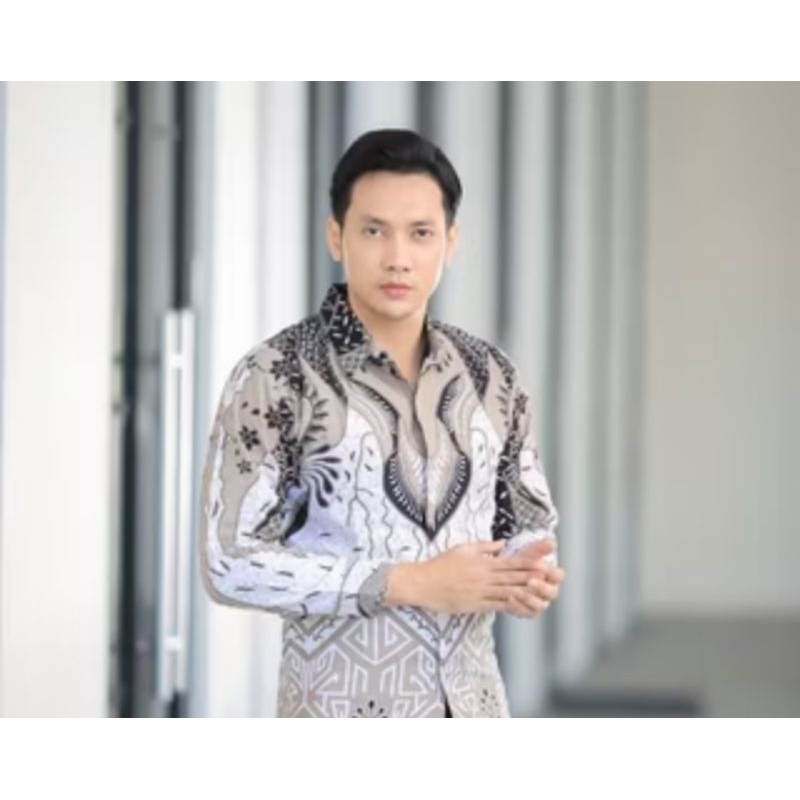 Batikku Motif KUBA PUTIH kemeja batik pria slimfit lengan panjang lapis furing