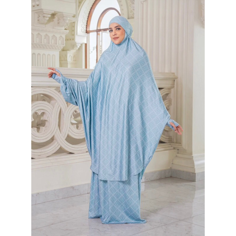 Buttonscarves Lacorde Prayer Robe